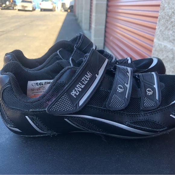 Pearl Izumi I-Beam Mens Cycling Shoes Black White Mesh Low Top Size 39/6.5US - Picture 3 of 12